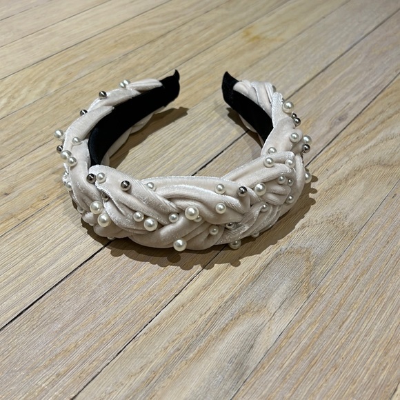 Braided Velvet Headband With Pearls - Picture 1 of 2